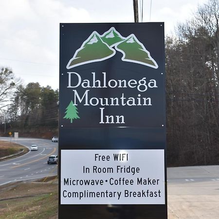 Dahlonega Mountain Inn エクステリア 写真