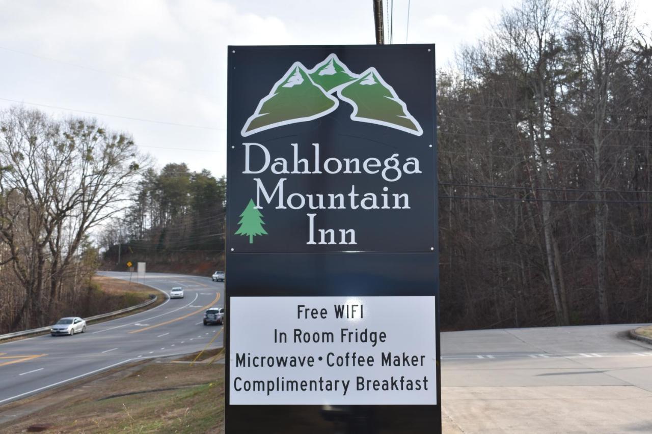 Dahlonega Mountain Inn エクステリア 写真