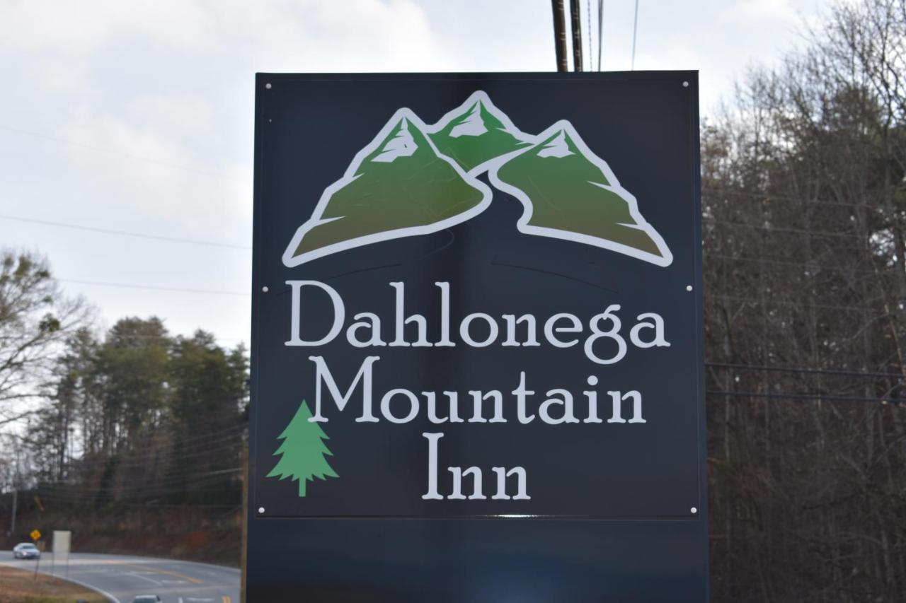 Dahlonega Mountain Inn エクステリア 写真